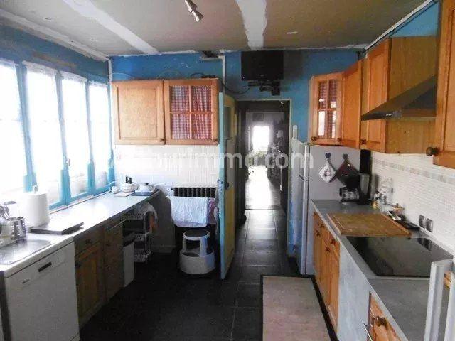 Maison - 270 m² - 12 pièces