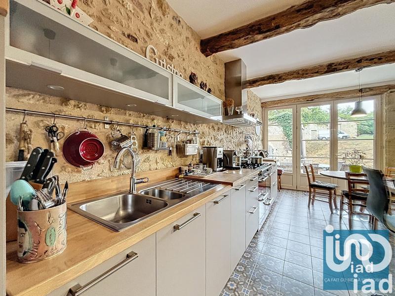 Maison - 261 m² - 6 pièces