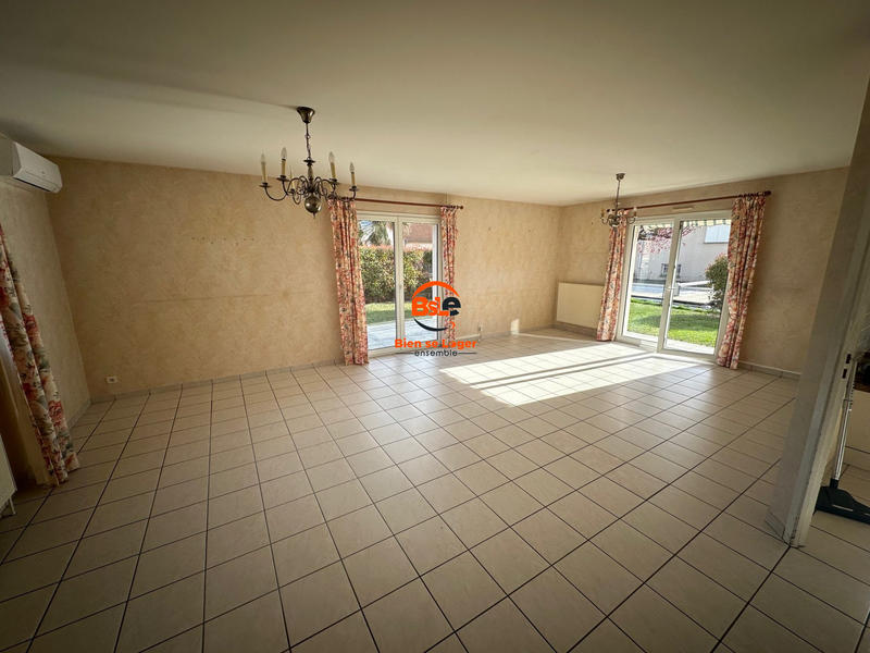 Maison - 97 m² - 5 pièces