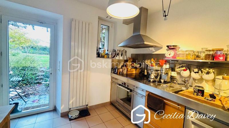 Propriété - 180 m² - 7 pièces