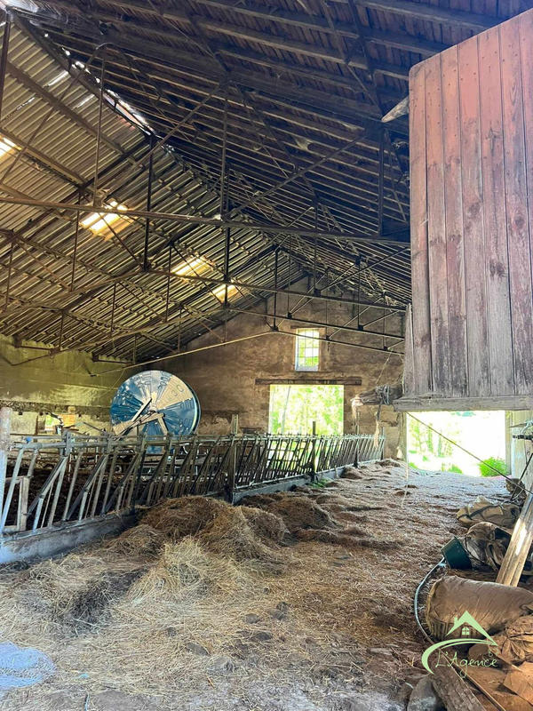 Maison traditionnelle - 187 m² - 6 pièces