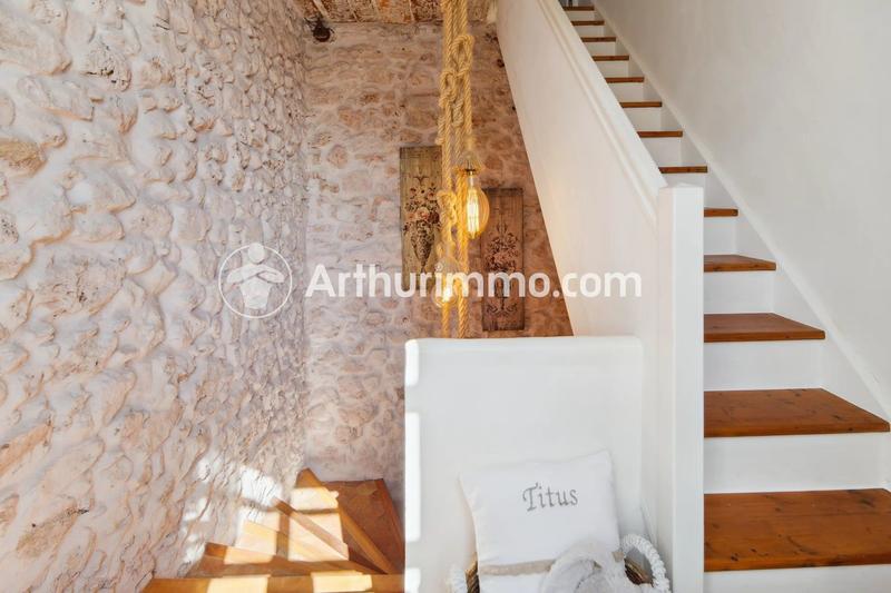 Maison - 209 m² - 7 pièces