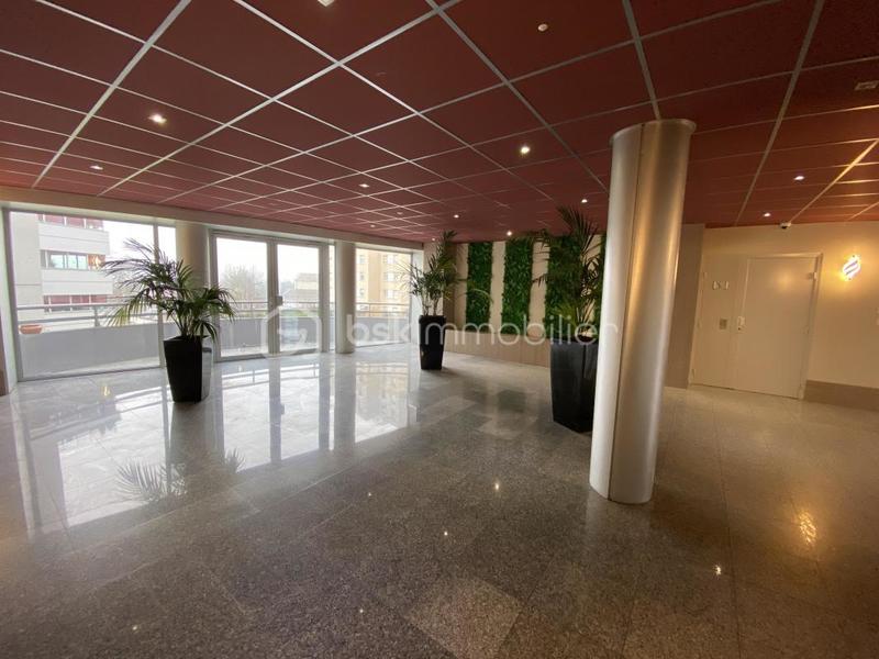 Bureau - 118 m² - 8 pièces