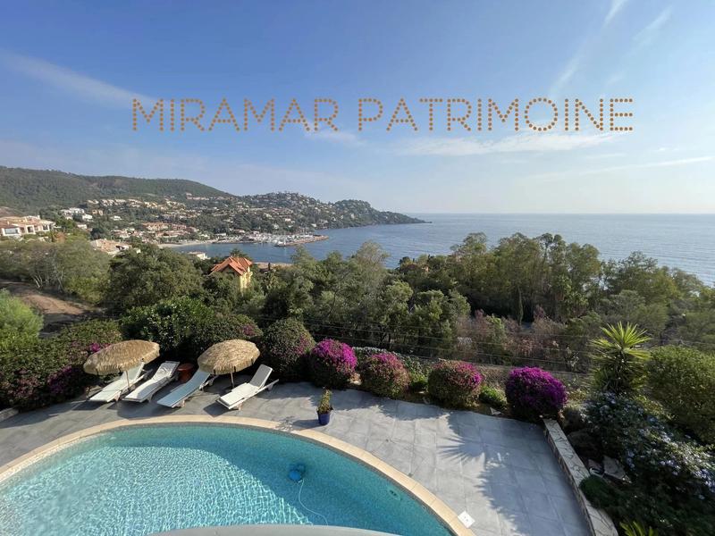 Maison - 219 m² - 6 pièces