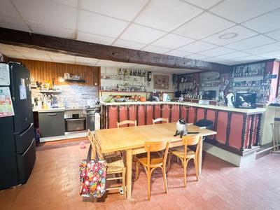 Maison - 196 m² - 8 pièces