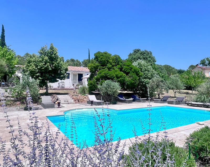 Villa - 117 m² - 6 pièces