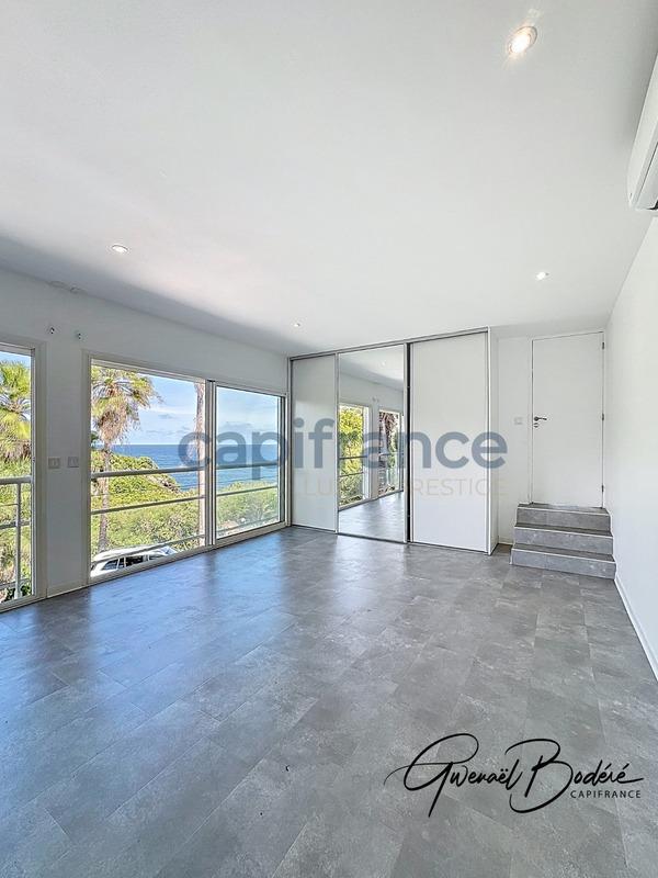 Villa - 226 m² - 6 pièces