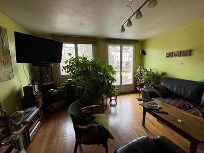 Appartement - 82 m² - 3 pièces