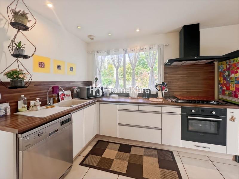 Maison - 180 m² - 7 pièces