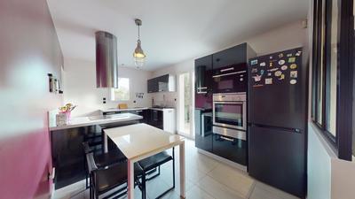 Villa - 145 m² - 6 pièces