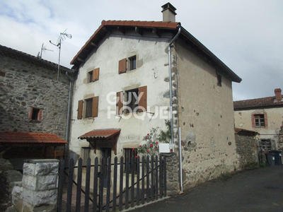 Maison - 90 m² - 5 pièces