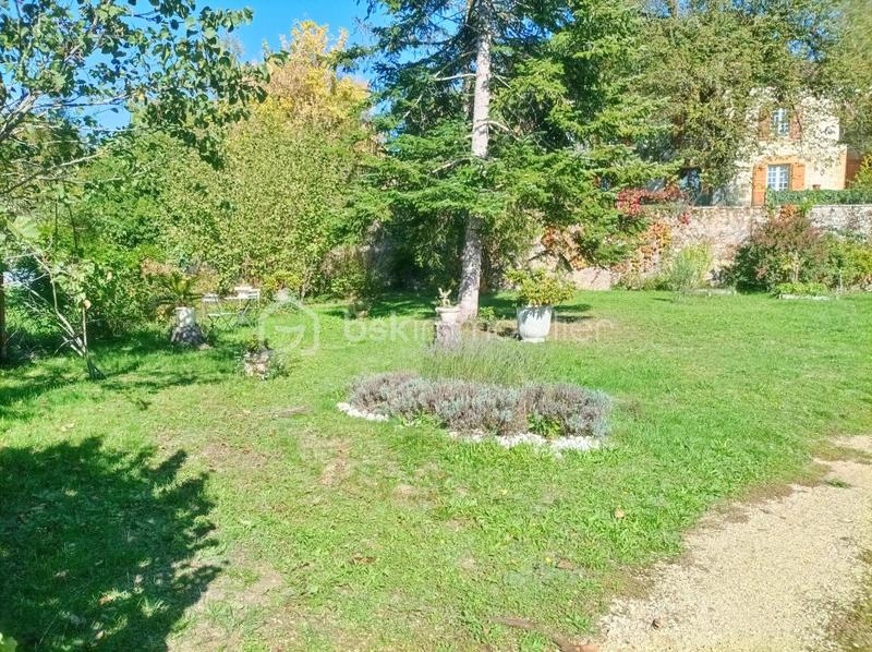 Demeure - 114 m² - 7 pièces