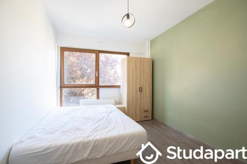 Chambre - 10 m² - 1 pièce