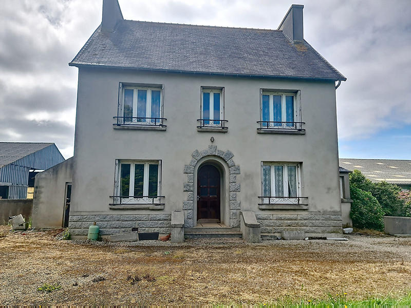 Maison - 140 m² - 9 pièces