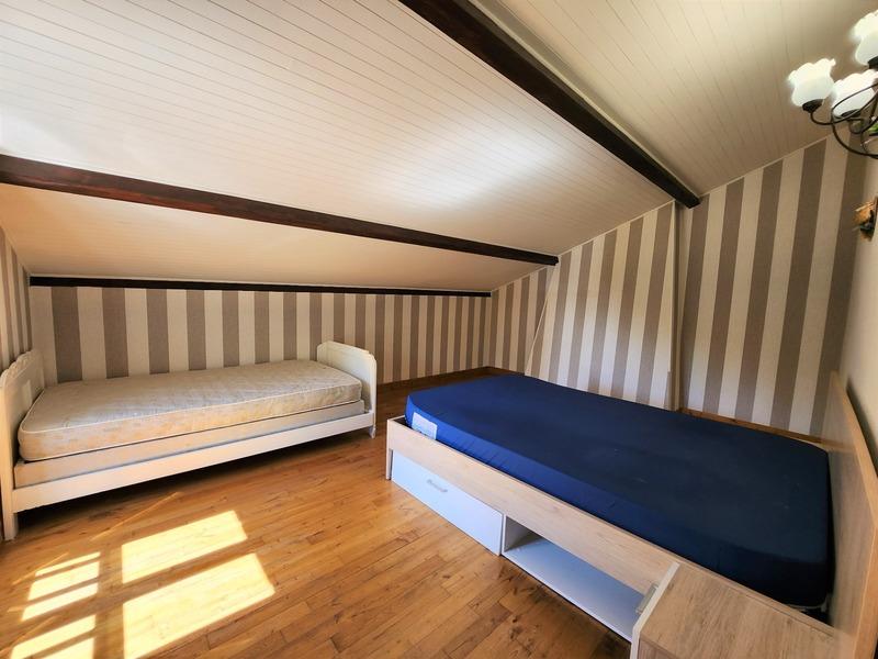 Maison en pierre - 195 m² - 6 pièces