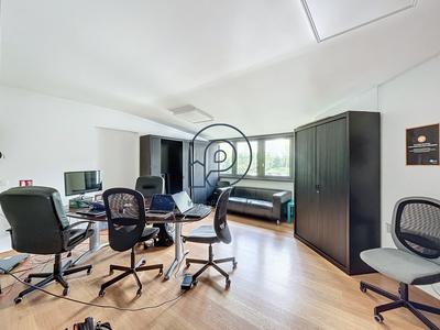 Bureau - 760 m²