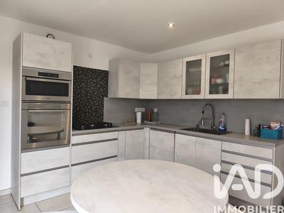 Maison - 195 m² - 7 pièces