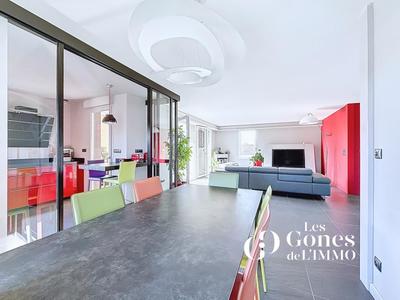 Appartement - 144 m² - 5 pièces