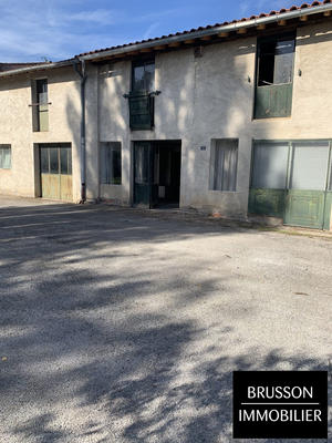 Appartement - 360 m² - 2 pièces