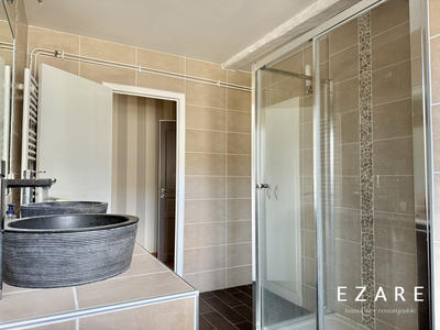 Appartement - 216 m² - 5 pièces