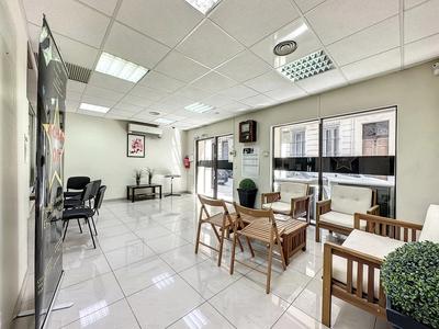 Local commercial - 100 m² - 4 pièces