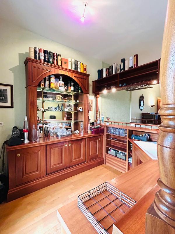 Demeure - 392 m² - 11 pièces