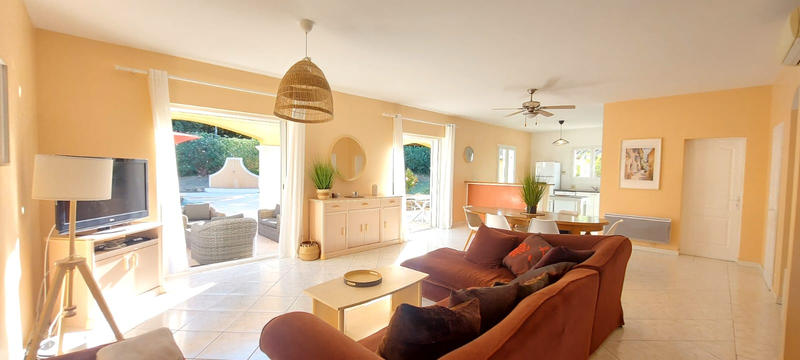 Villa - 223 m² - 6 pièces