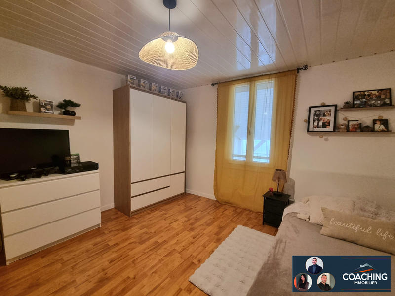 Maison - 187 m² - 9 pièces