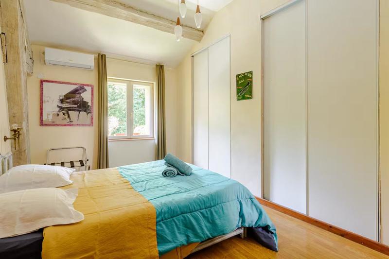 Propriété - 364 m² - 7 pièces