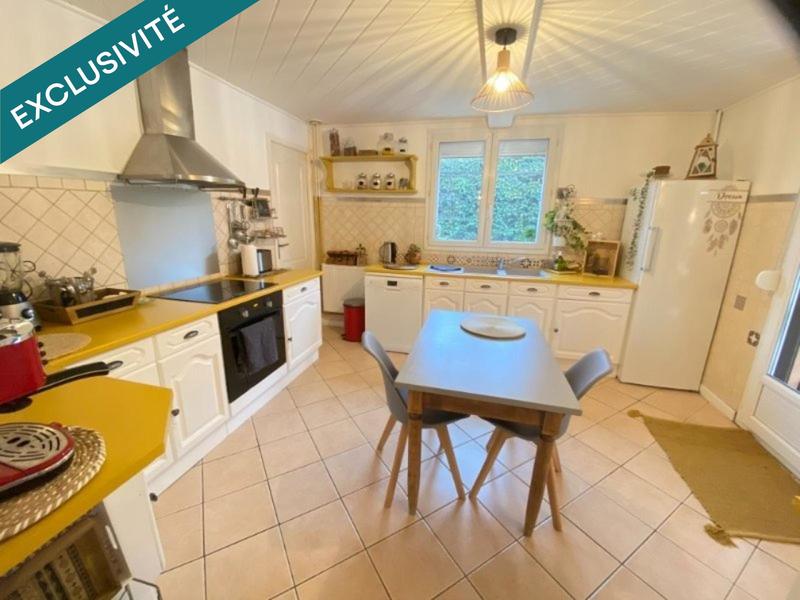 Maison - 122 m² - 8 pièces