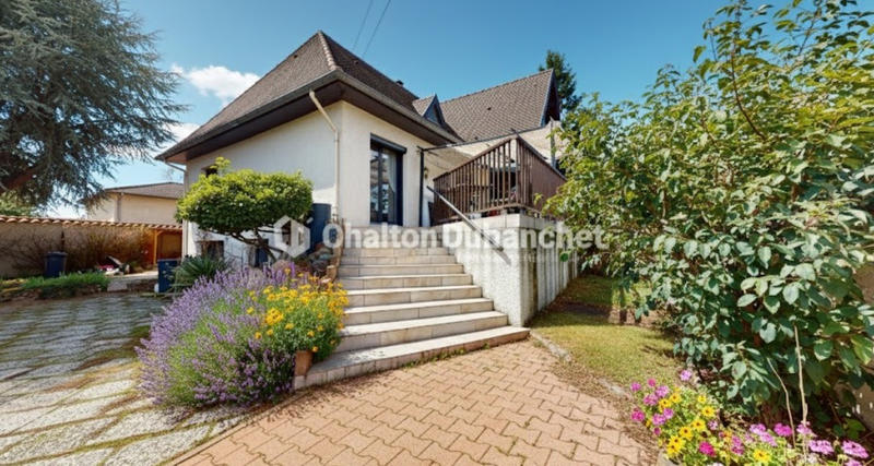 Maison - 165 m² - 8 pièces