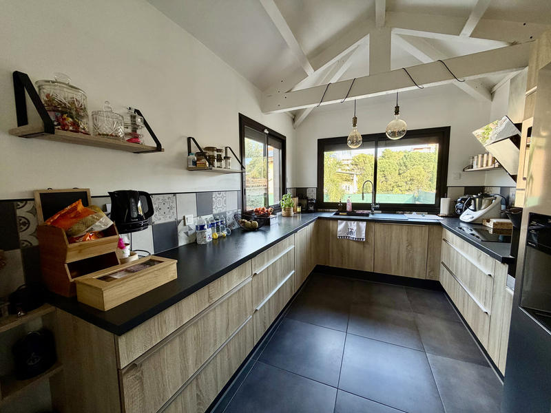 Maison - 170 m² - 6 pièces