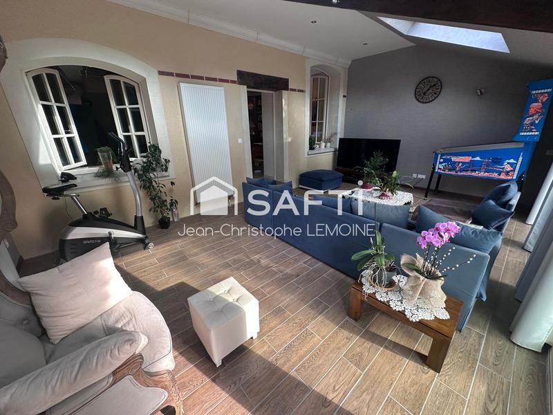 Maison - 283 m² - 10 pièces