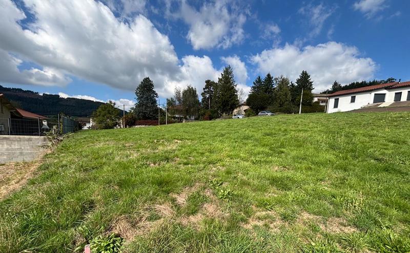 Terrain constructible - 1 330 m²