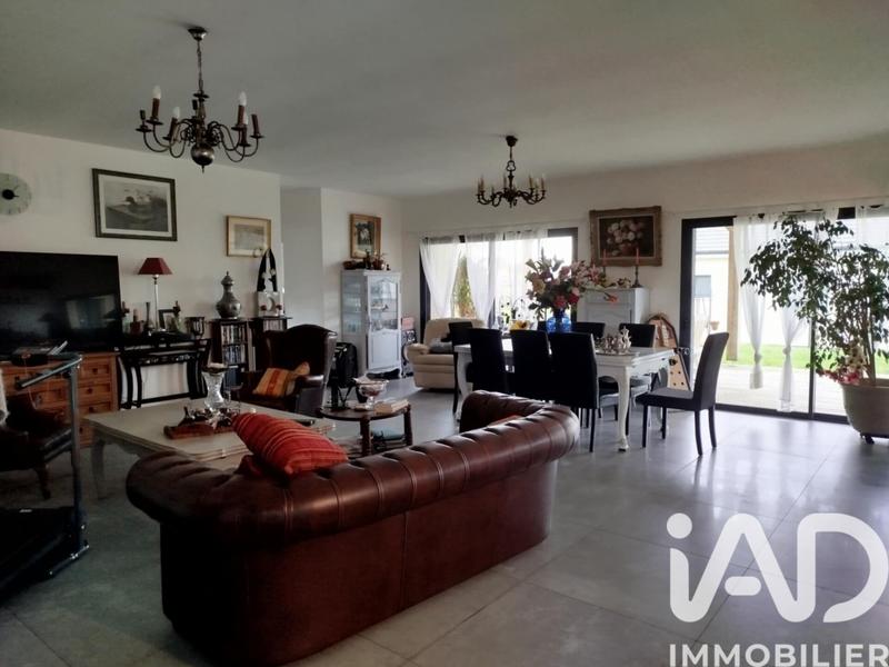 Maison - 191 m² - 8 pièces