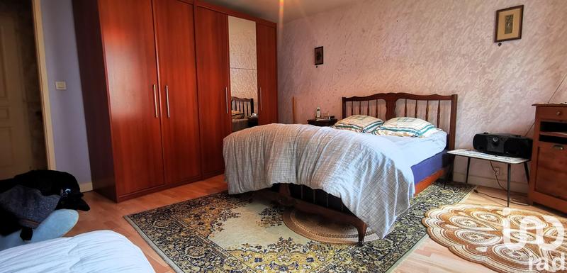 Maison - 204 m² - 9 pièces