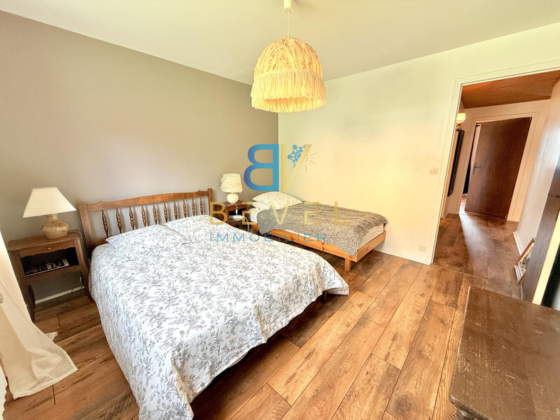 Châlet - 280 m² - 10 pièces