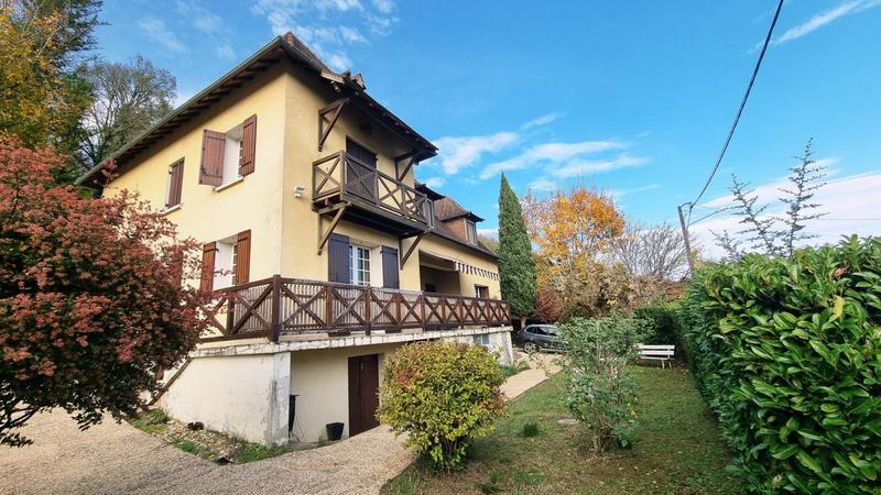 Maison - 186 m² - 6 pièces