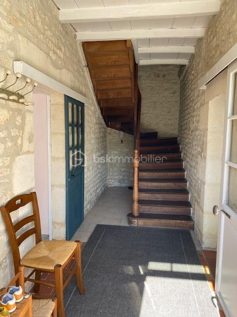 Maison - 235 m² - 7 pièces