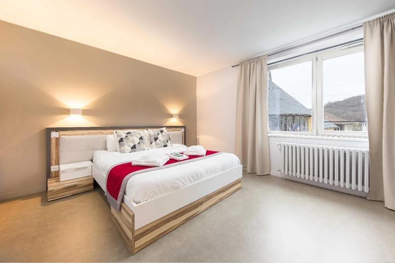 Local commercial - 700 m² - 19 pièces