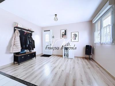 Maison - 87 m² - 5 pièces