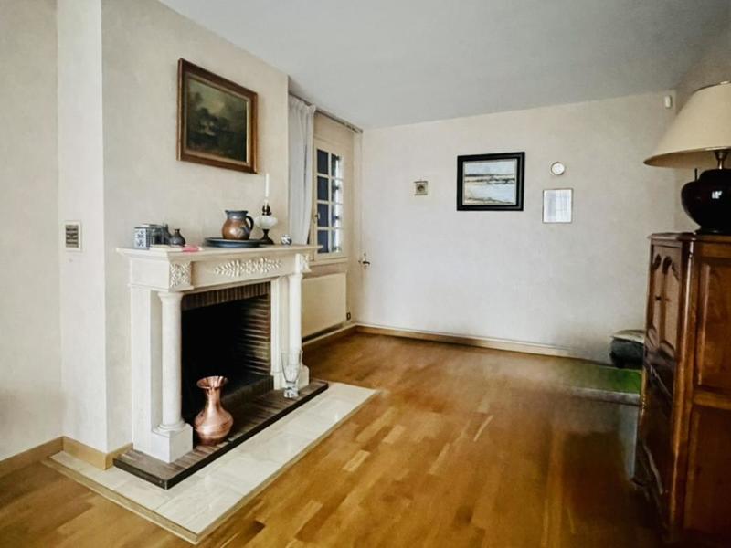 Pavillon - 132 m² - 7 pièces