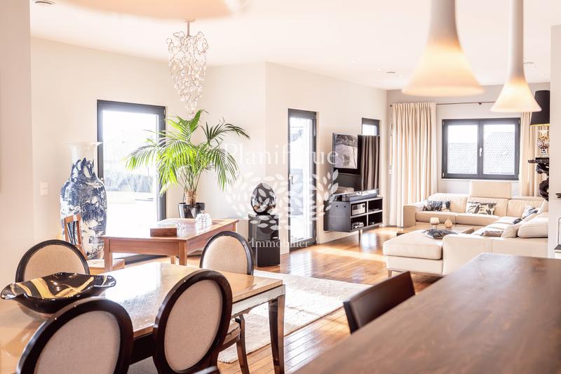 Villa - 183 m² - 6 pièces