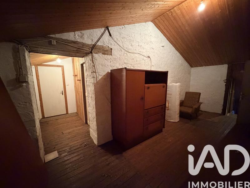 Maison - 215 m² - 9 pièces