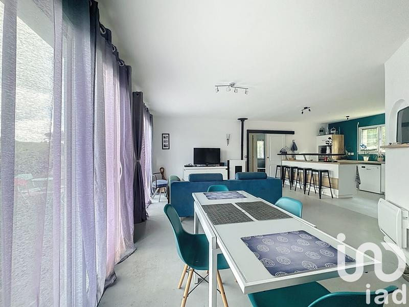 Maison - 94 m² - 5 pièces