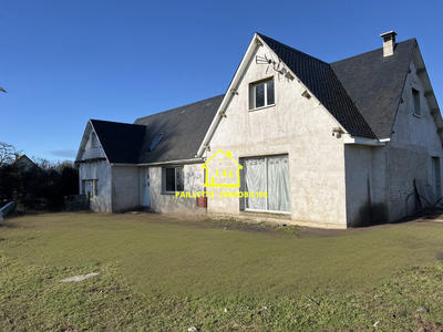 Maison traditionnelle - 160 m² - 8 pièces