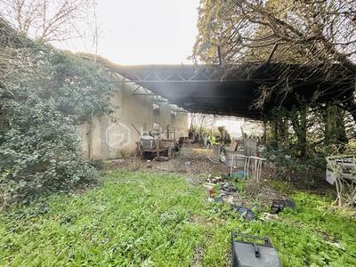 Grange - 140 m² - 1 pièce