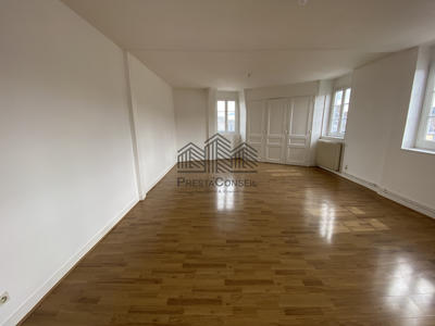 Appartement - 90 m² - 3 pièces