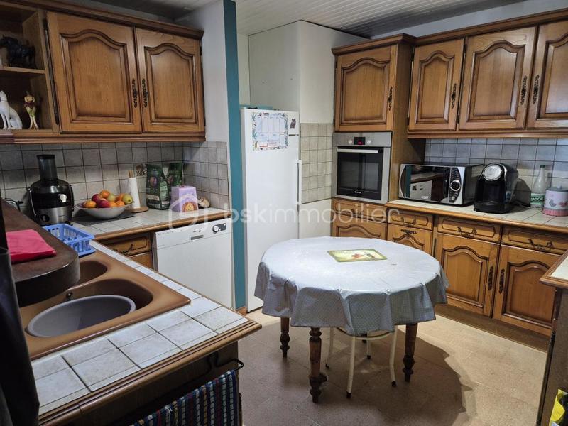 Propriété - 210 m² - 7 pièces