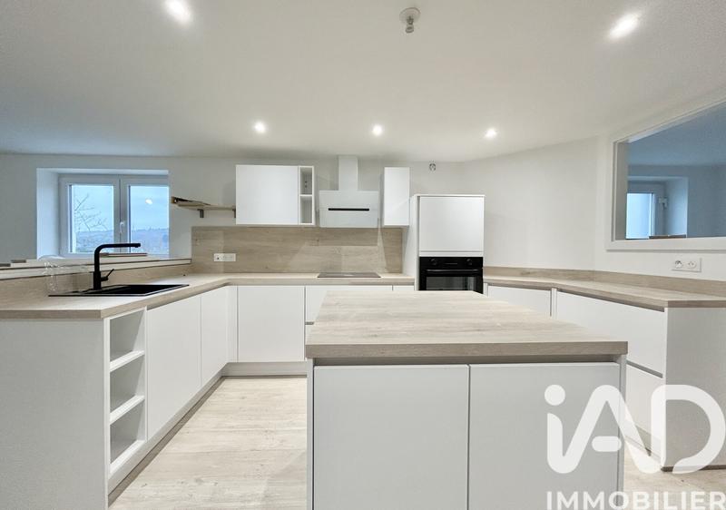 Maison - 226 m² - 8 pièces